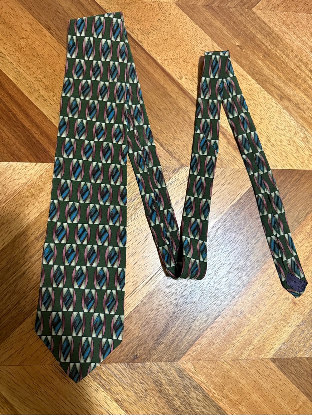 Men's Cocktail Collection Silk Geometric Pattern Tie in Olive Green